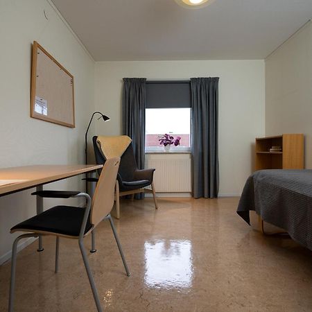 Logi Tuppen, Vandrarhem - Oskarshamns Folkhoegskola エクステリア 写真